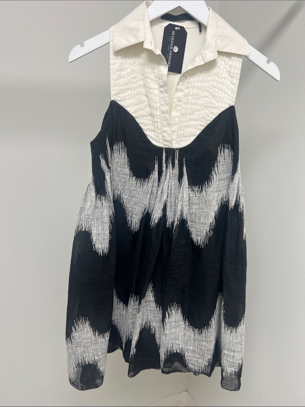 L.A.M.B. Black & Cream Sleeveless Collared Mini Dress